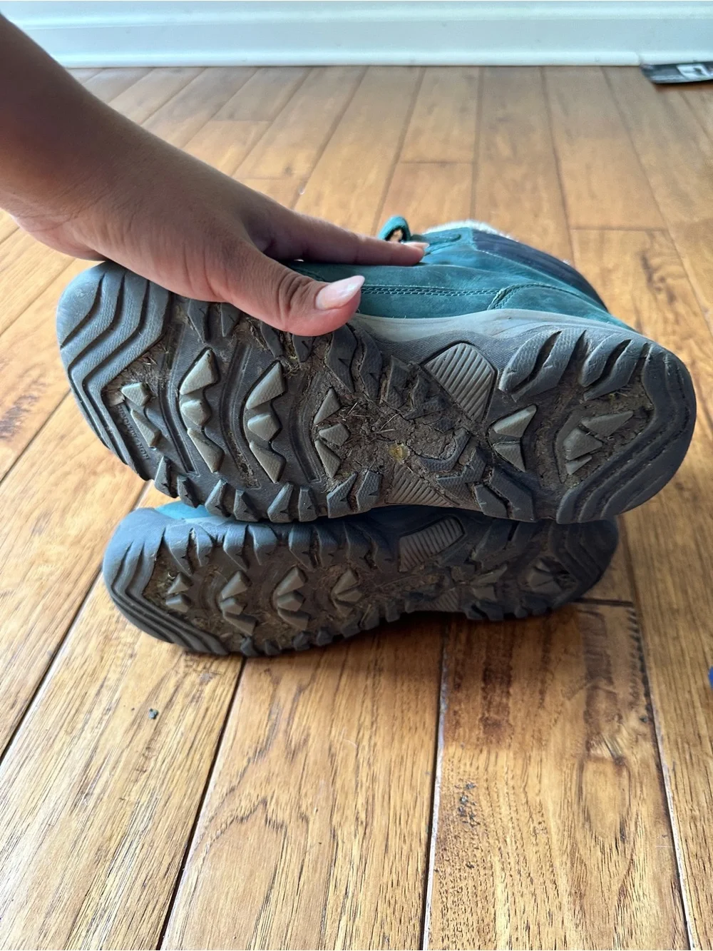 Keen Kids Teal and Yellow Lace-Up Winter Boots